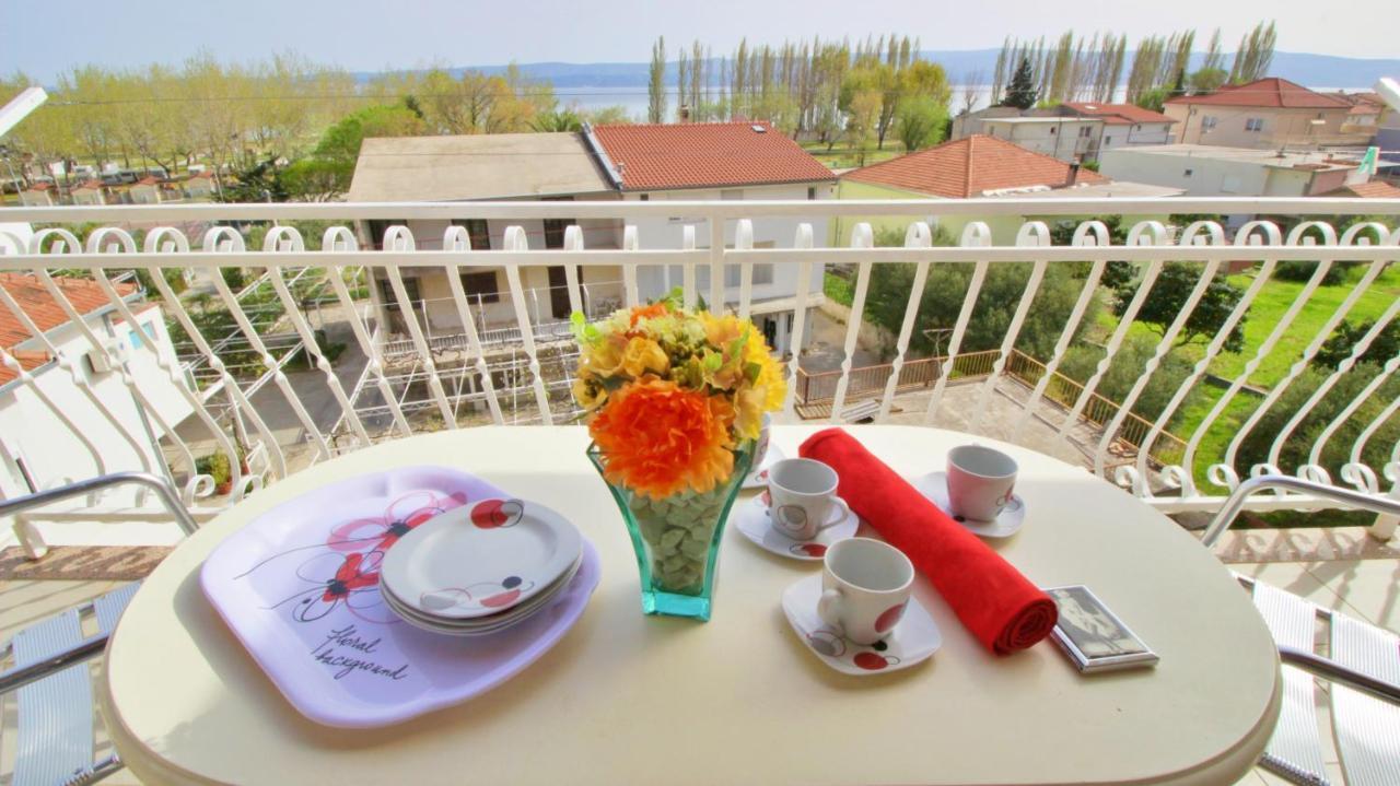 Apartments Iko Omiš Kültér fotó