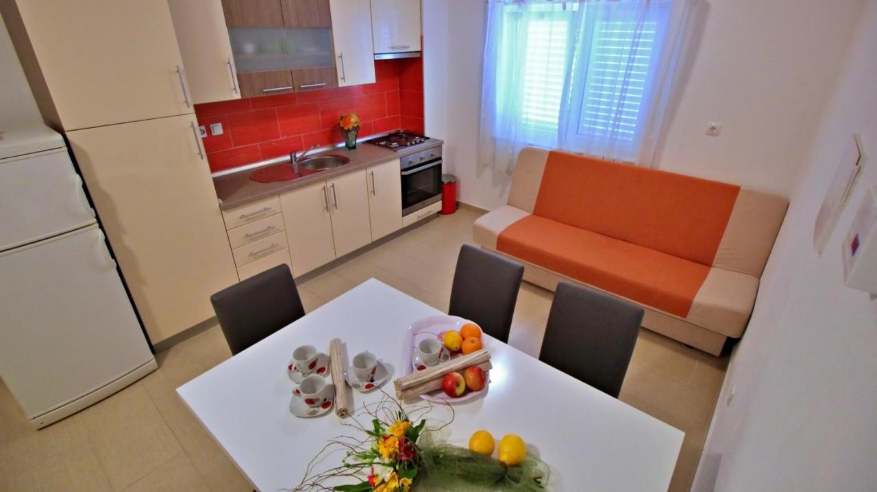 Apartments Iko Omiš Kültér fotó
