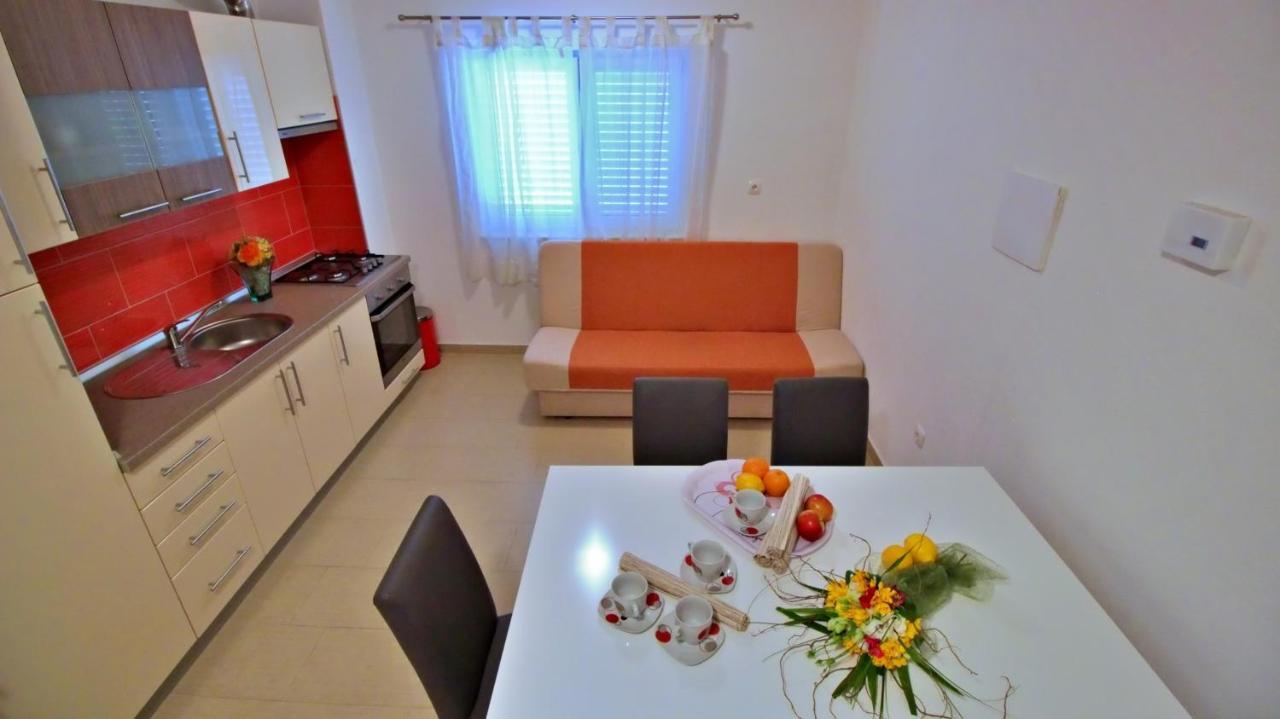 Apartments Iko Omiš Kültér fotó