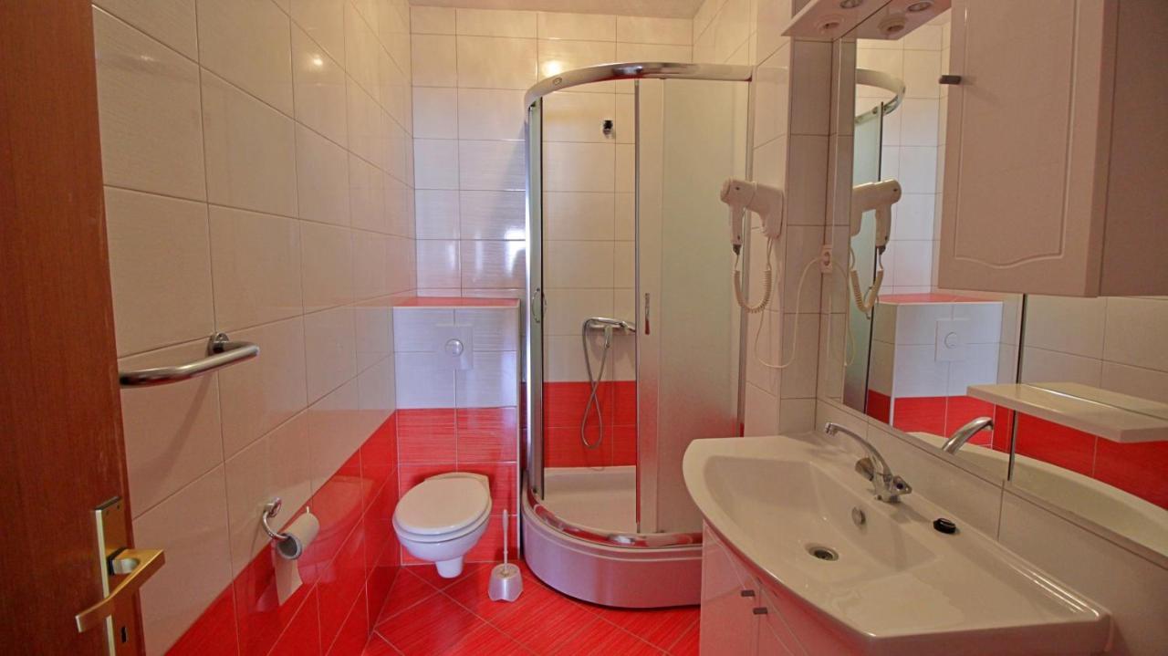 Apartments Iko Omiš Kültér fotó
