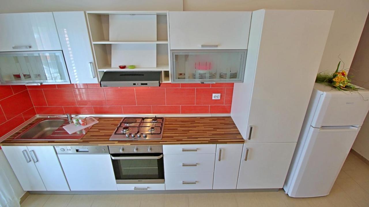Apartments Iko Omiš Kültér fotó