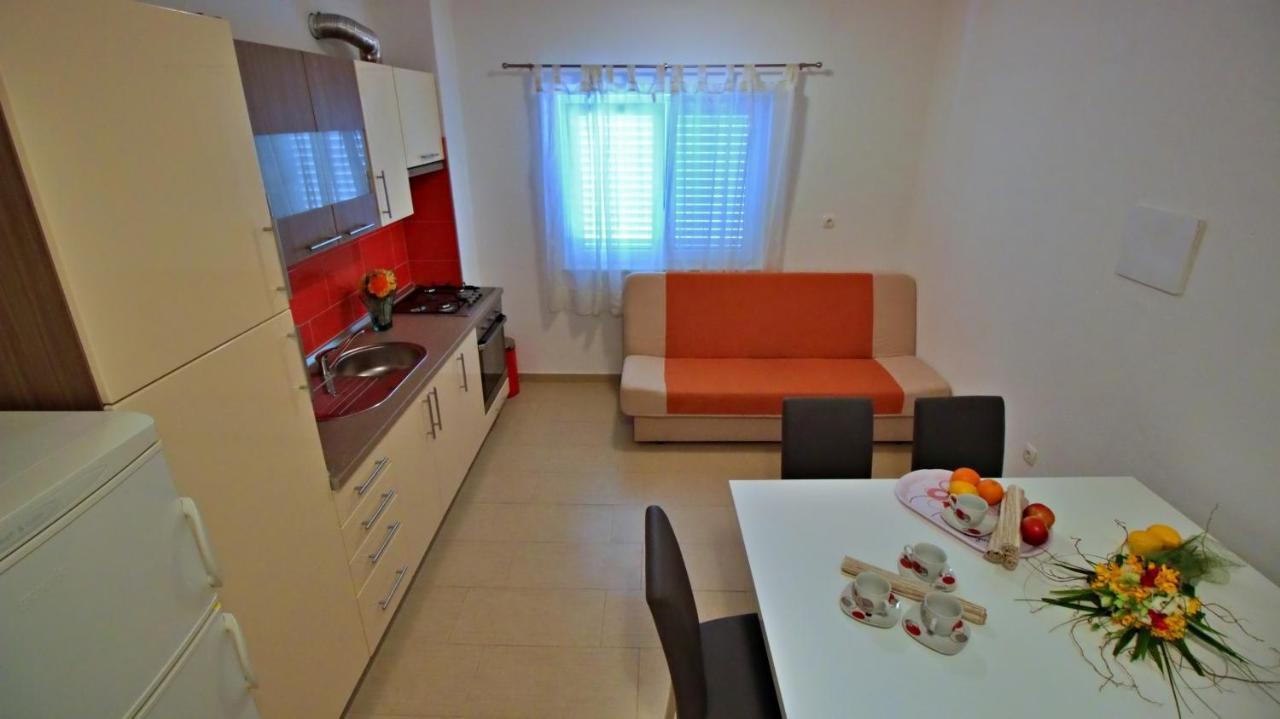 Apartments Iko Omiš Kültér fotó