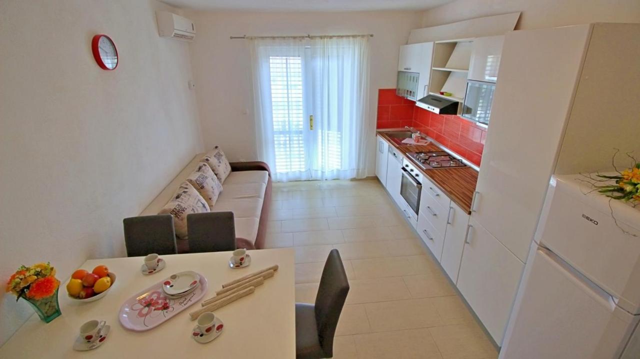Apartments Iko Omiš Kültér fotó