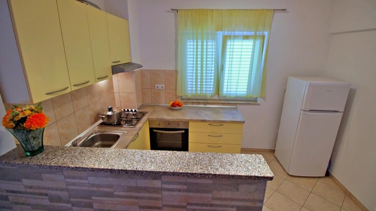 Apartments Iko Omiš Kültér fotó